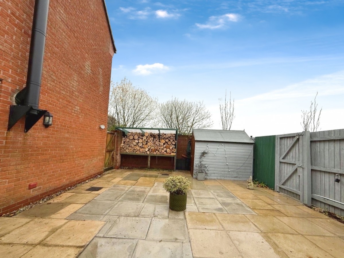 Plank Lane, Leigh, WN7 4QA