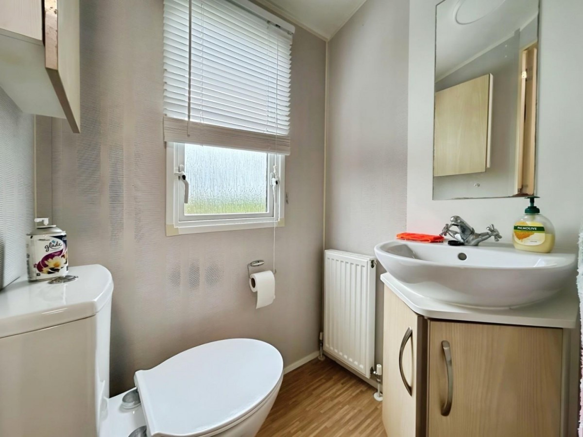 Pinemoor Caravan Park Burley Bank Road, Harrogate, HG3 2RZ