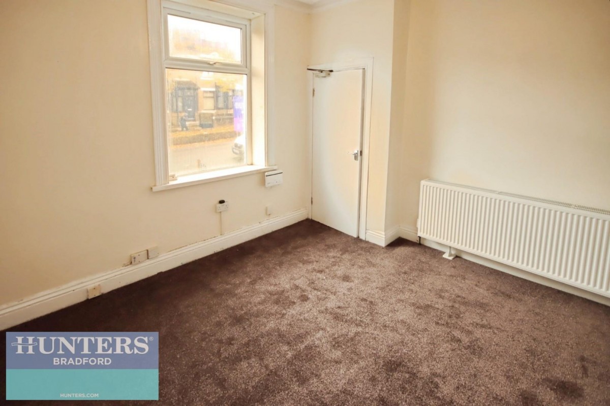 120, St. Margarets Road,Bradford, BD7 2BY