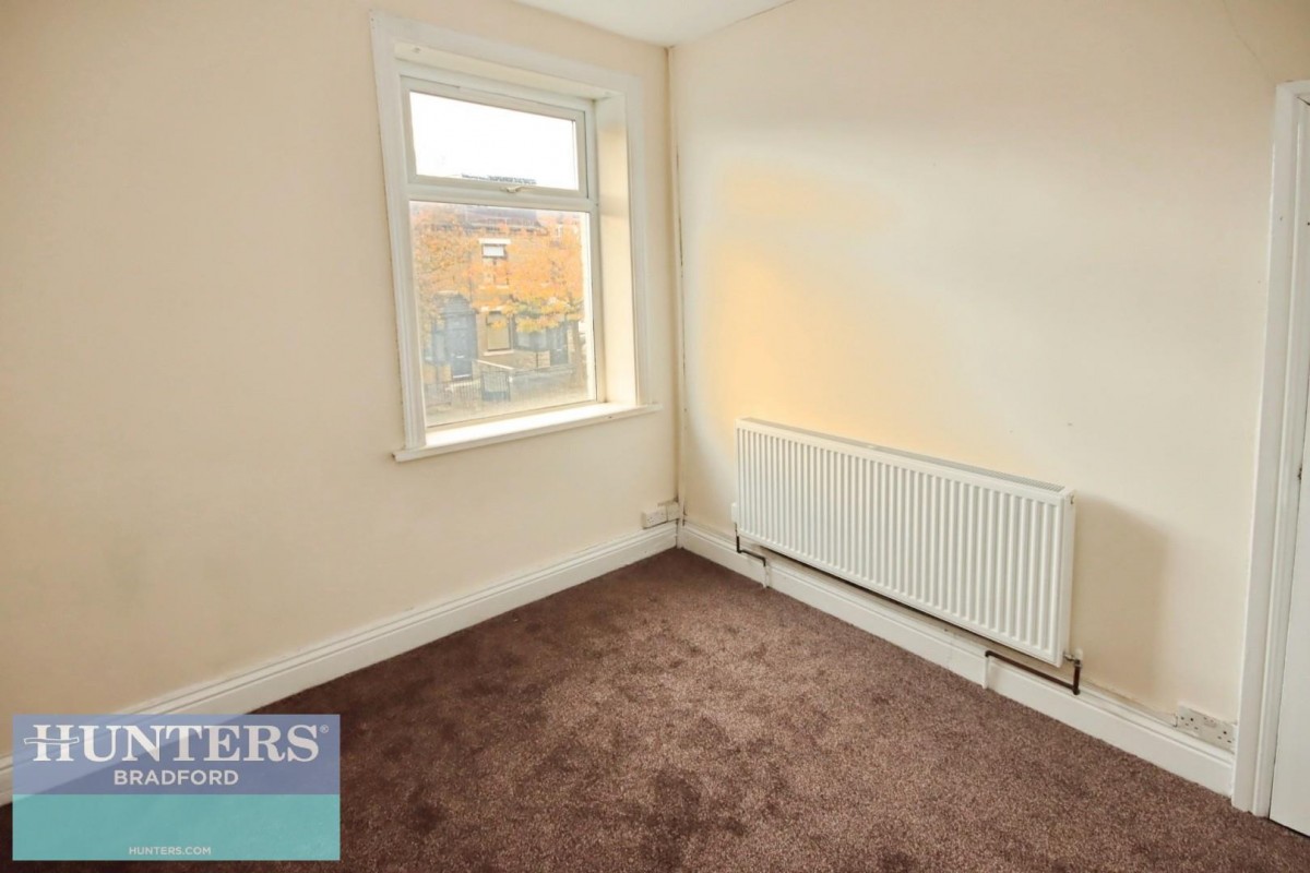 120, St. Margarets Road,Bradford, BD7 2BY