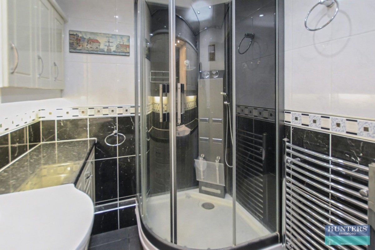 Buchan Towers, Radwell Drive Bradford, West Yorkshire, BD5 0QT