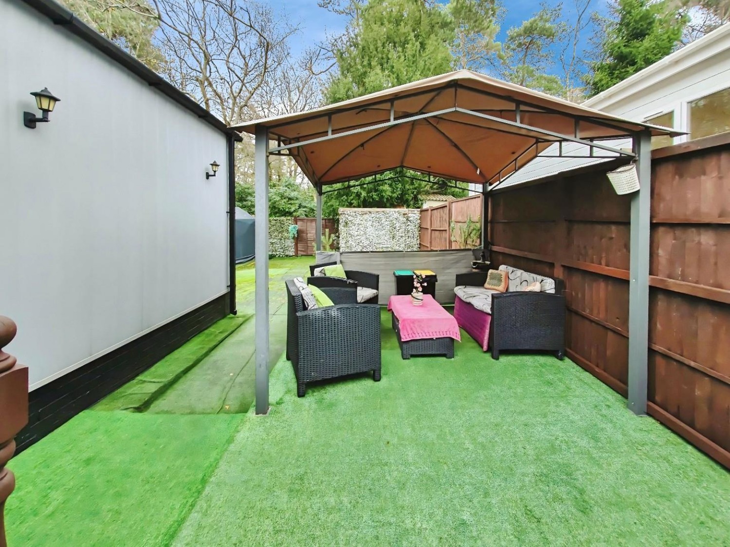 Nine Mile Ride, Finchampstead, Wokingham