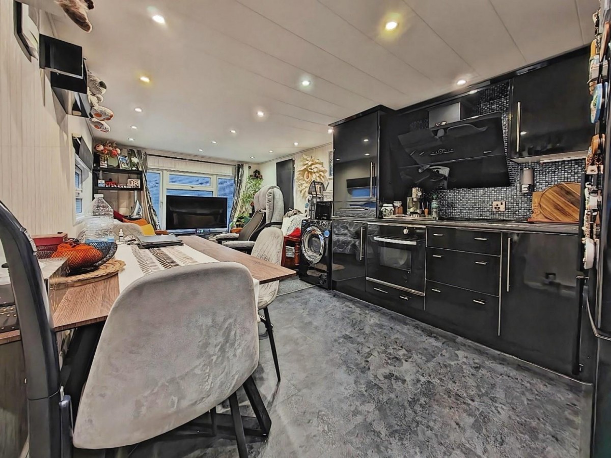 Nine Mile Ride, Finchampstead, Wokingham