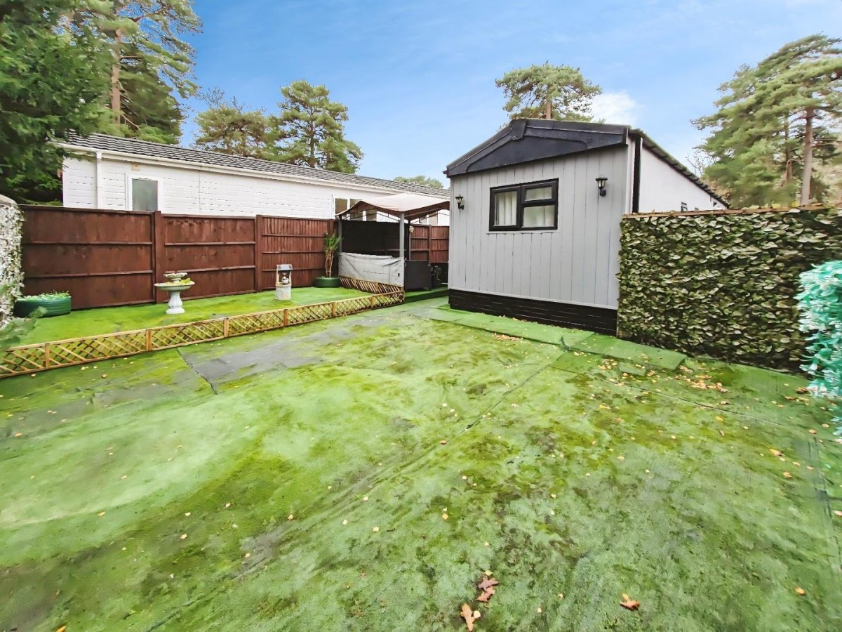 Nine Mile Ride, Finchampstead, Wokingham