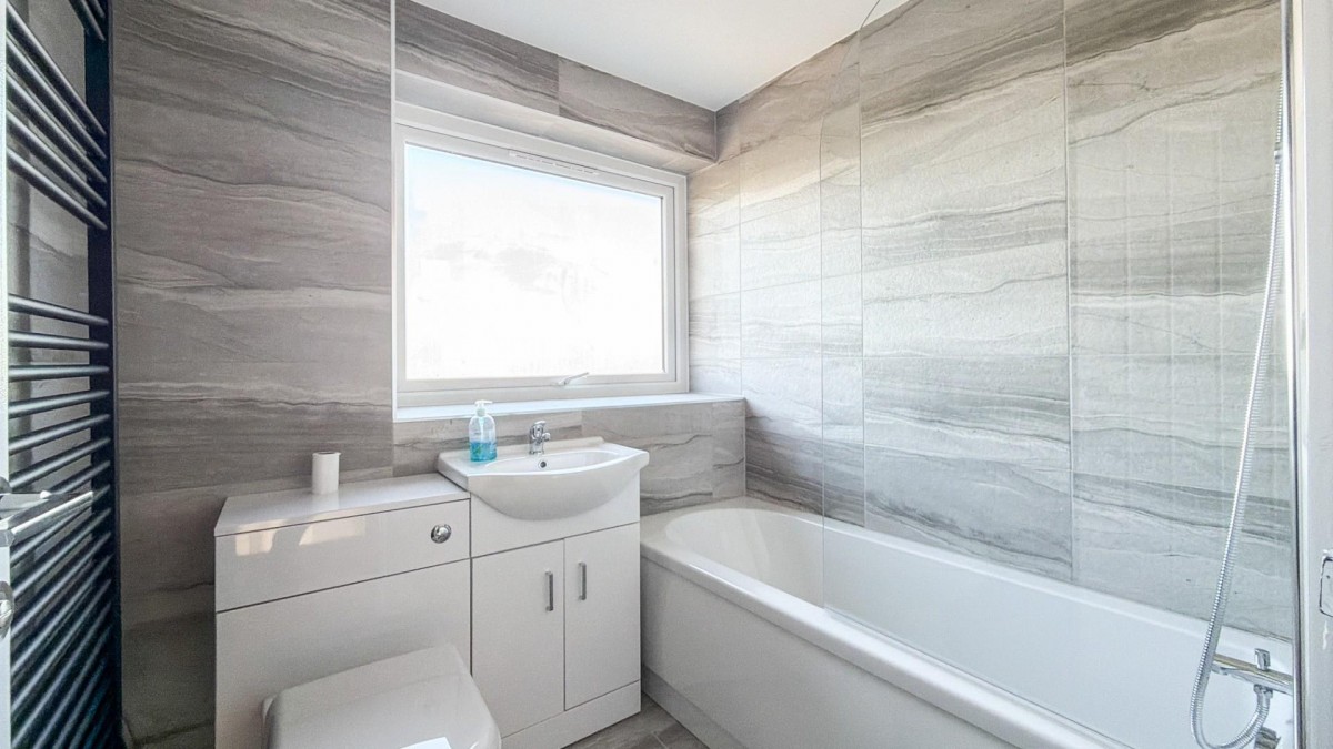 Oaktree Avenue, Pucklechurch, BS16 9TB