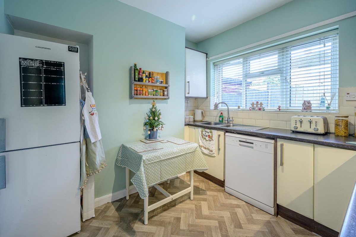 Beecher Road East, Halesowen, B63 2EB