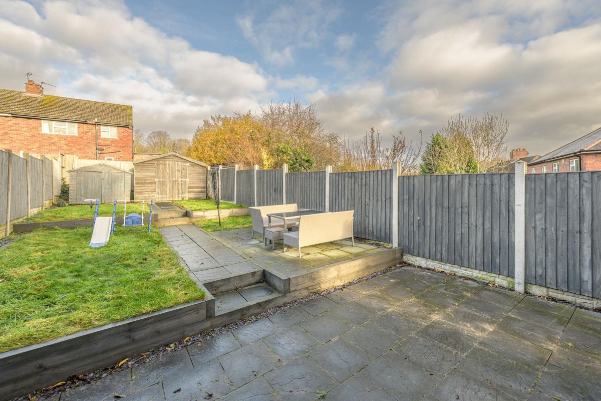 Beecher Road East, Halesowen, B63 2EB