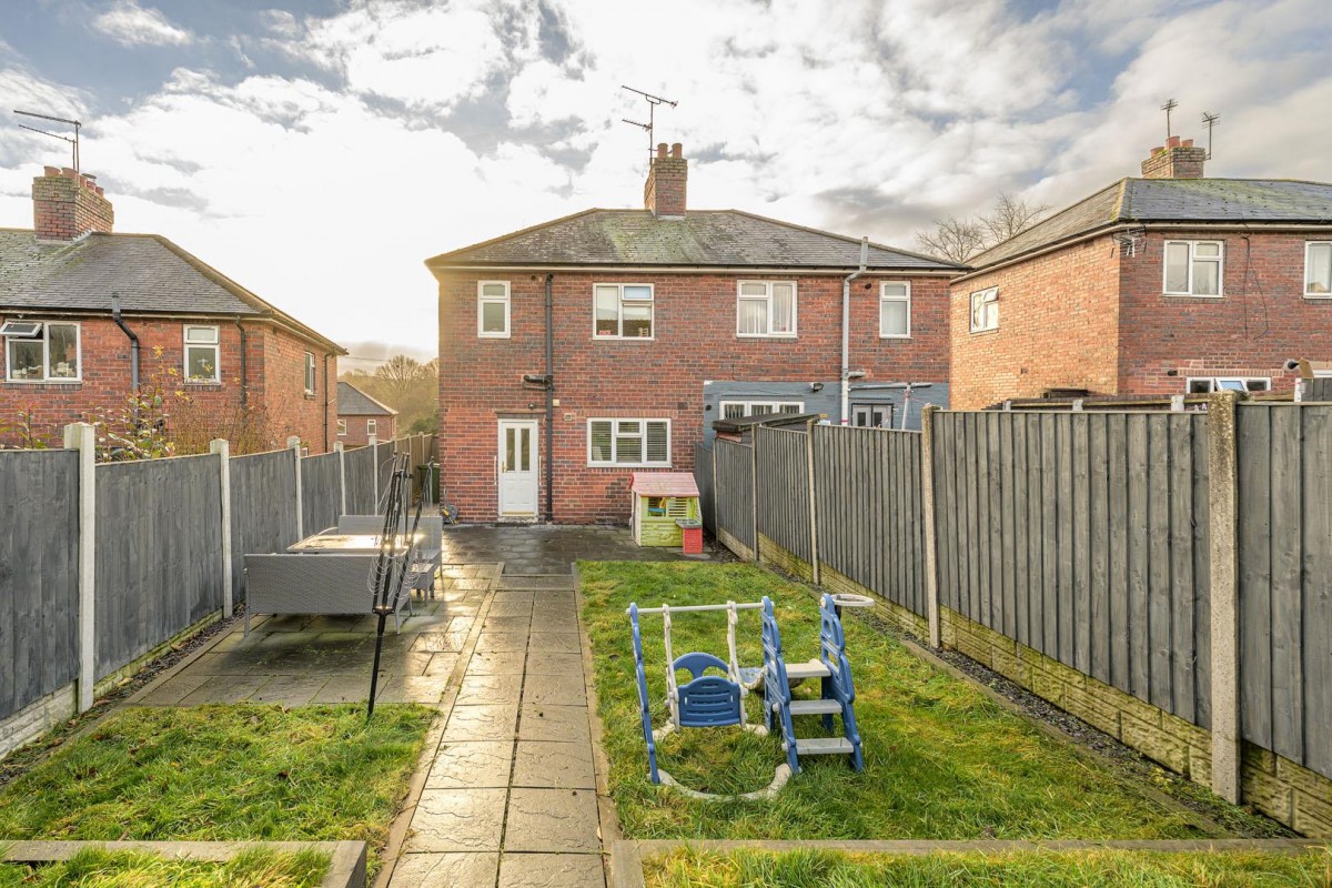 Beecher Road East, Halesowen, B63 2EB