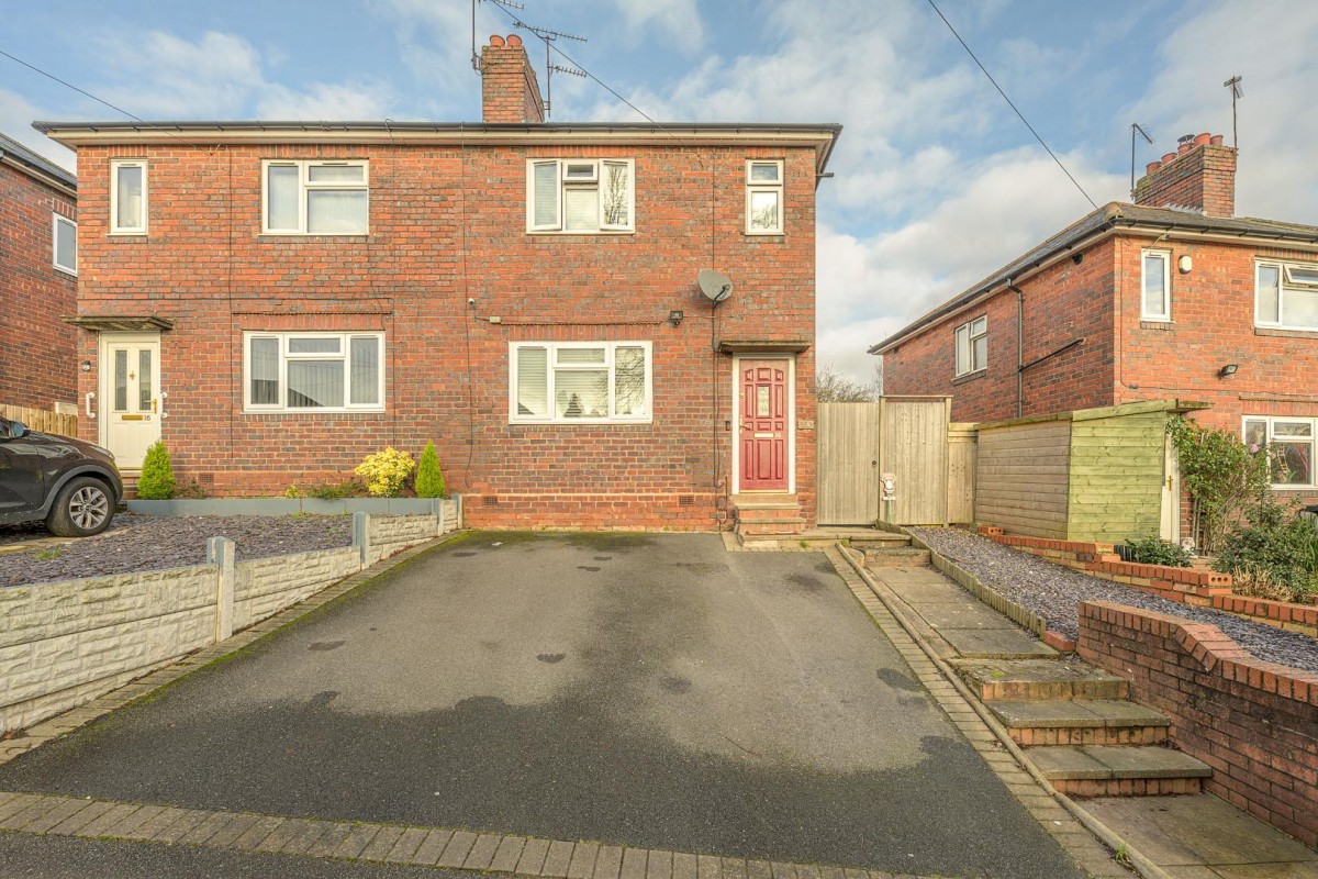 Beecher Road East, Halesowen, B63 2EB