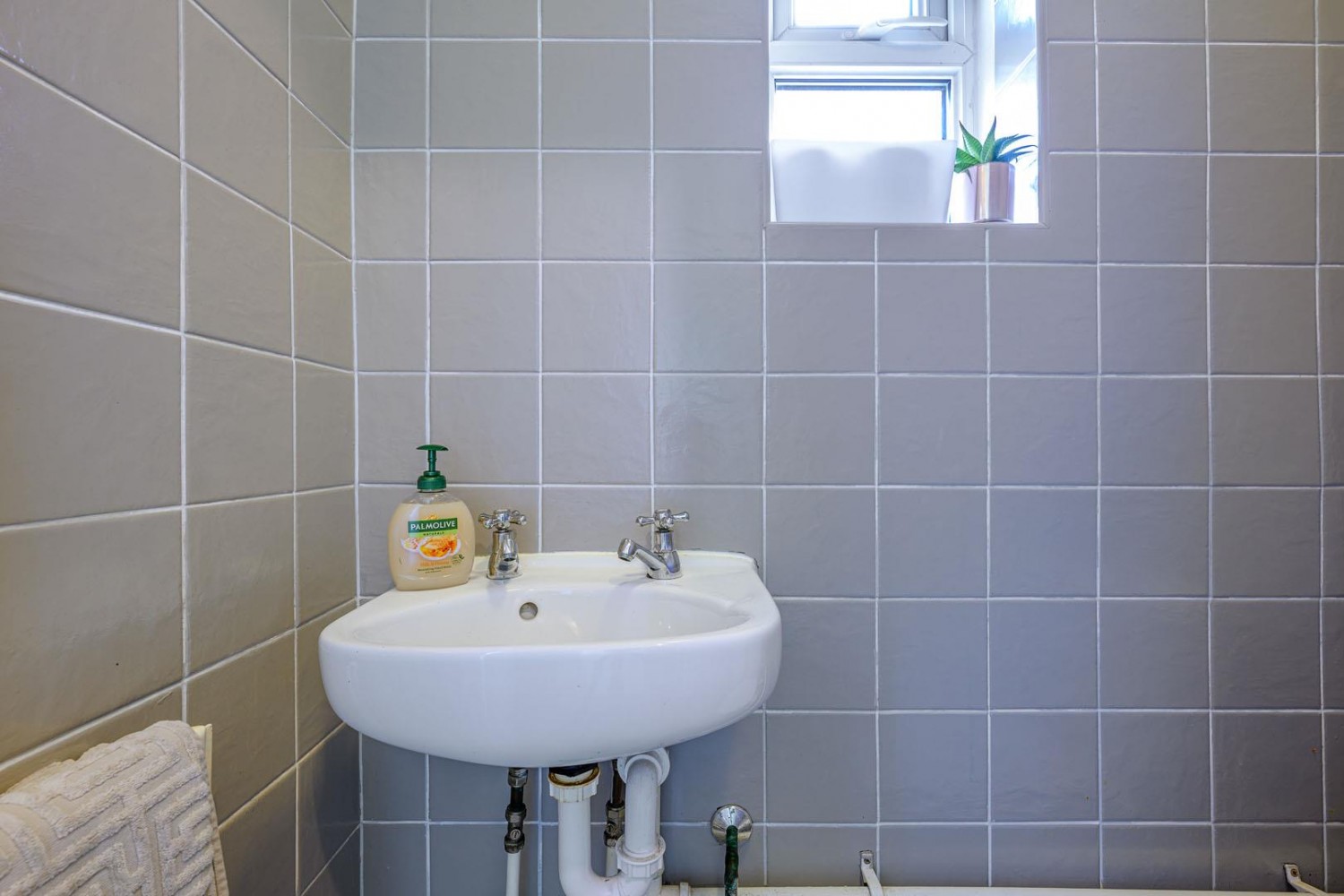 Beecher Road East, Halesowen, B63 2EB