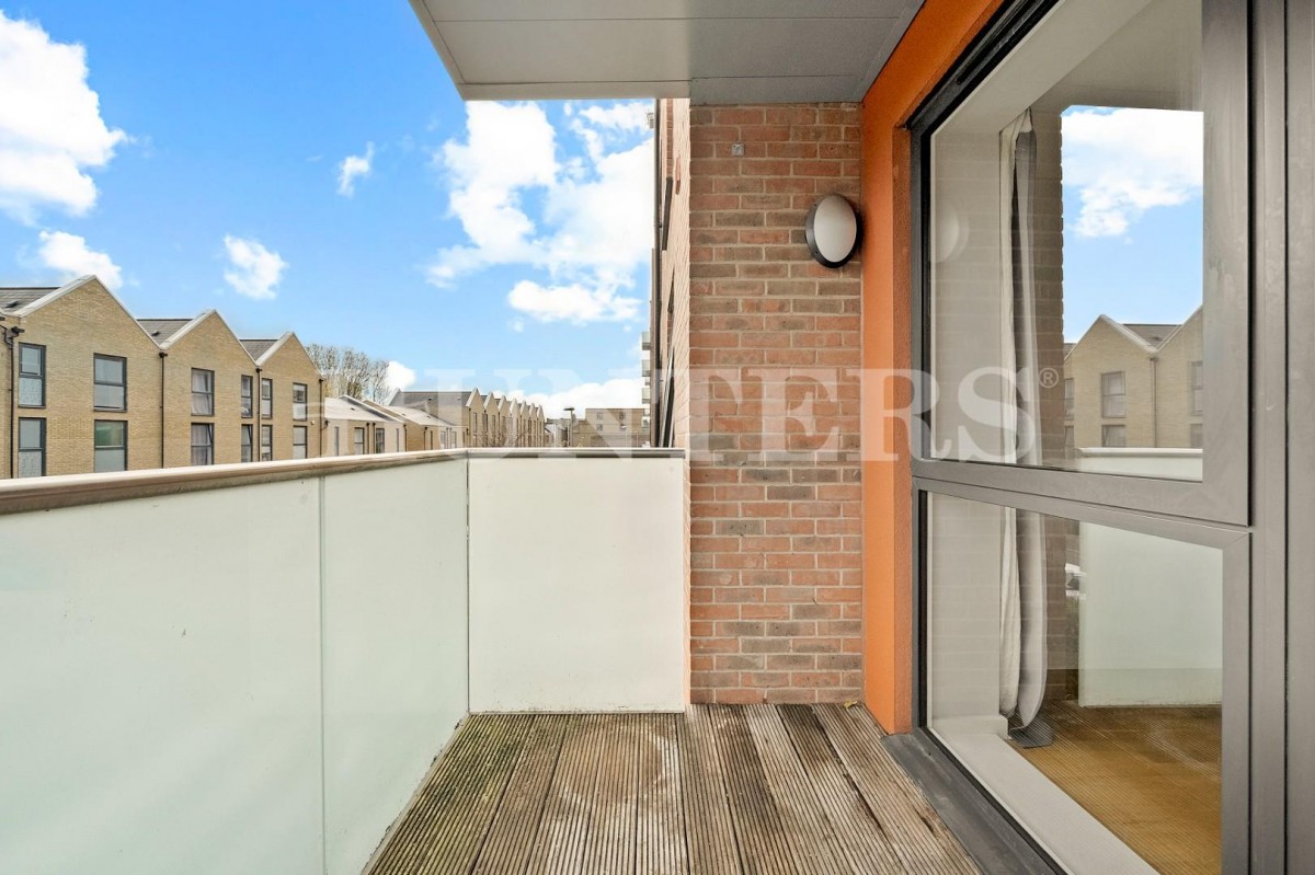 Bathurst Square, London, N15