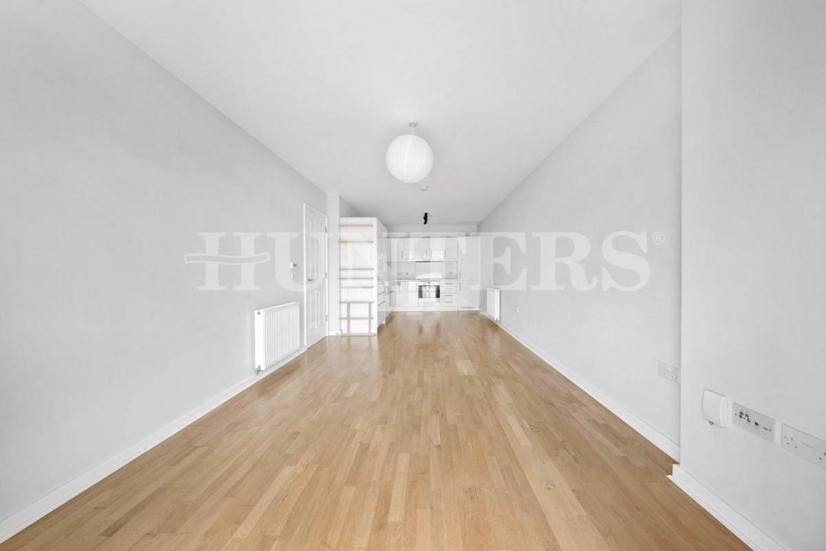 Bathurst Square, London, N15