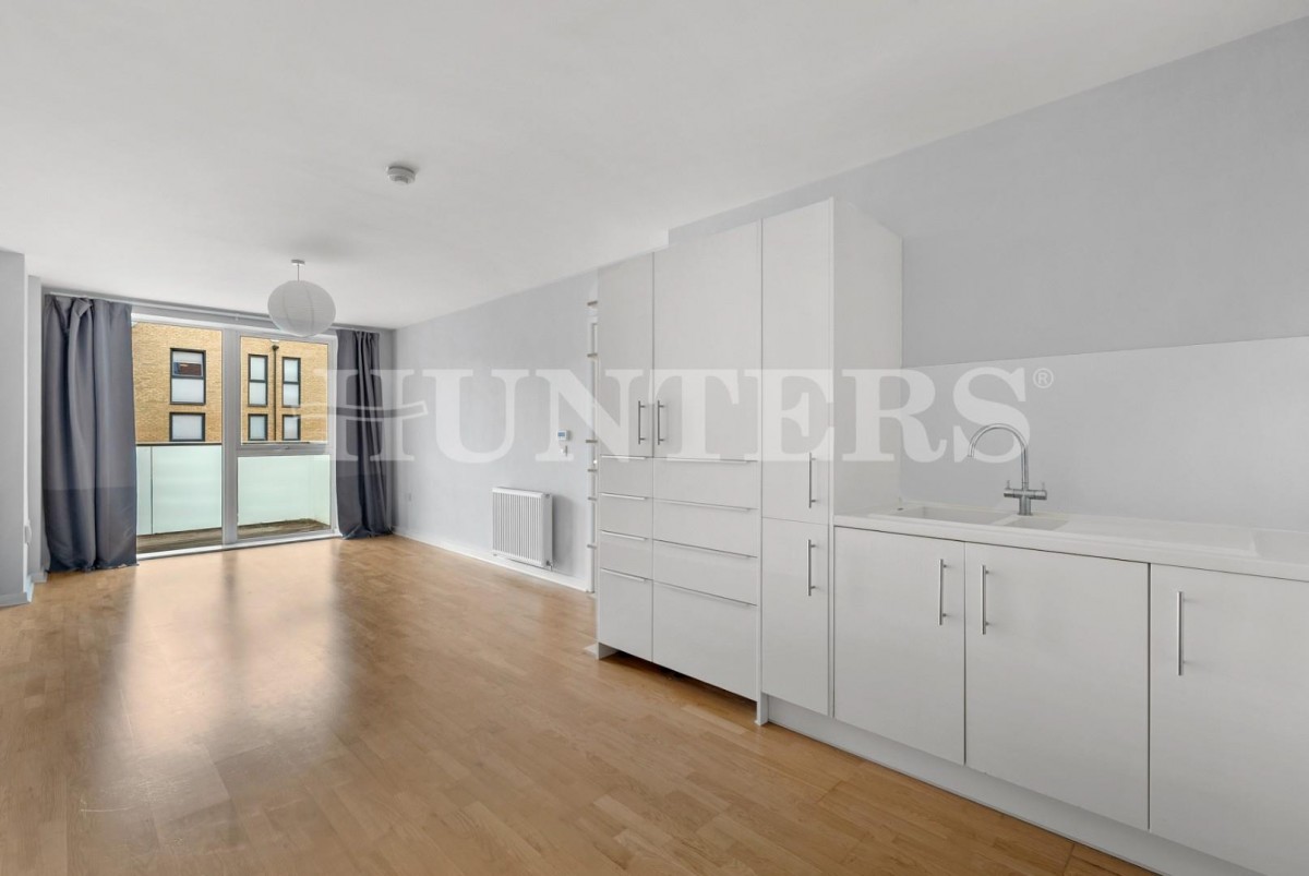 Bathurst Square, London, N15