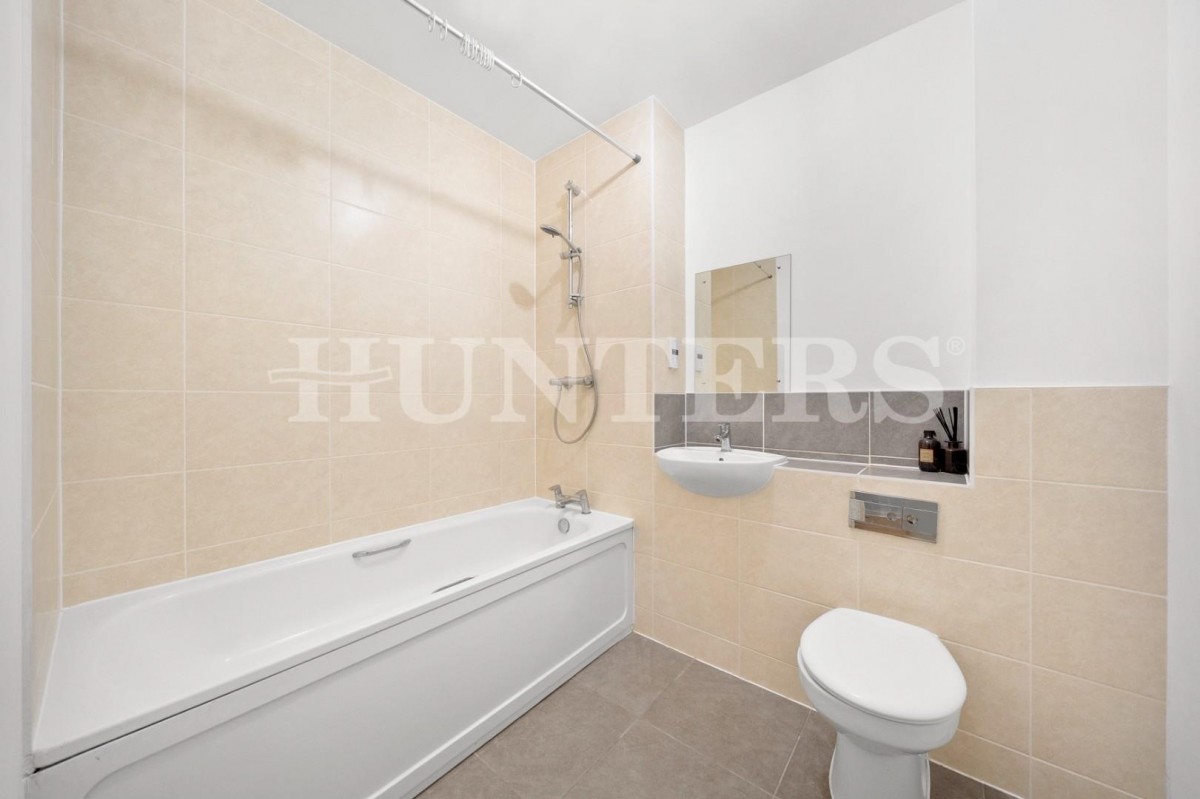 Bathurst Square, London, N15