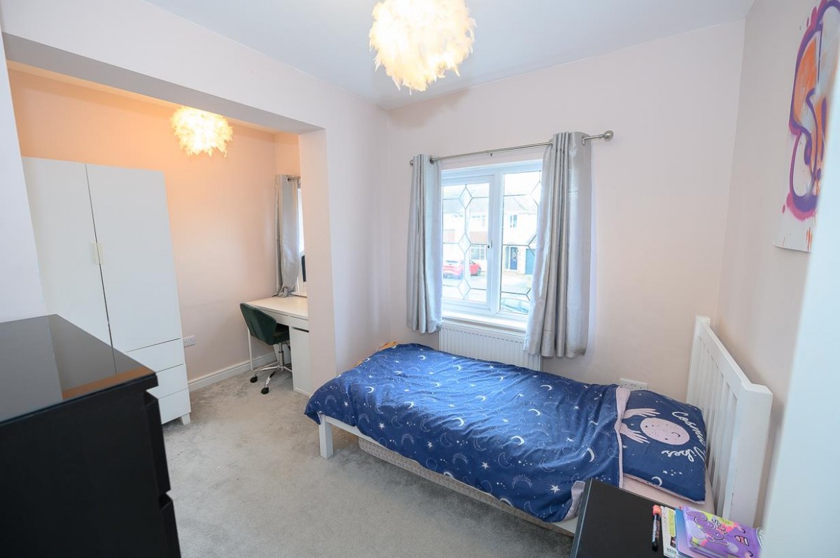 Fouracre Avenue, Downend, Bristol, BS16 6PD