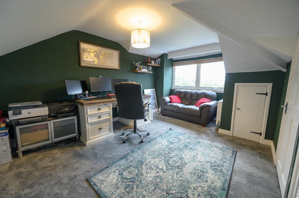 Fouracre Avenue, Downend, Bristol, BS16 6PD