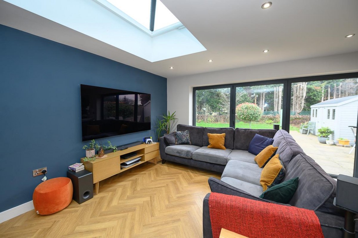 Fouracre Avenue, Downend, Bristol, BS16 6PD