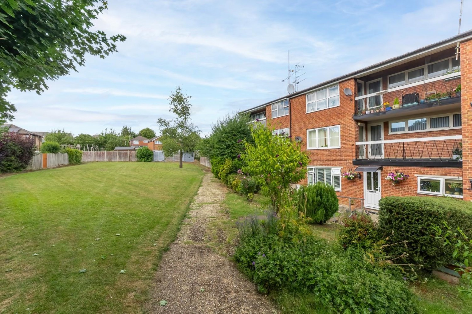 Bideford Court, Bideford Green, Leighton Buzzard