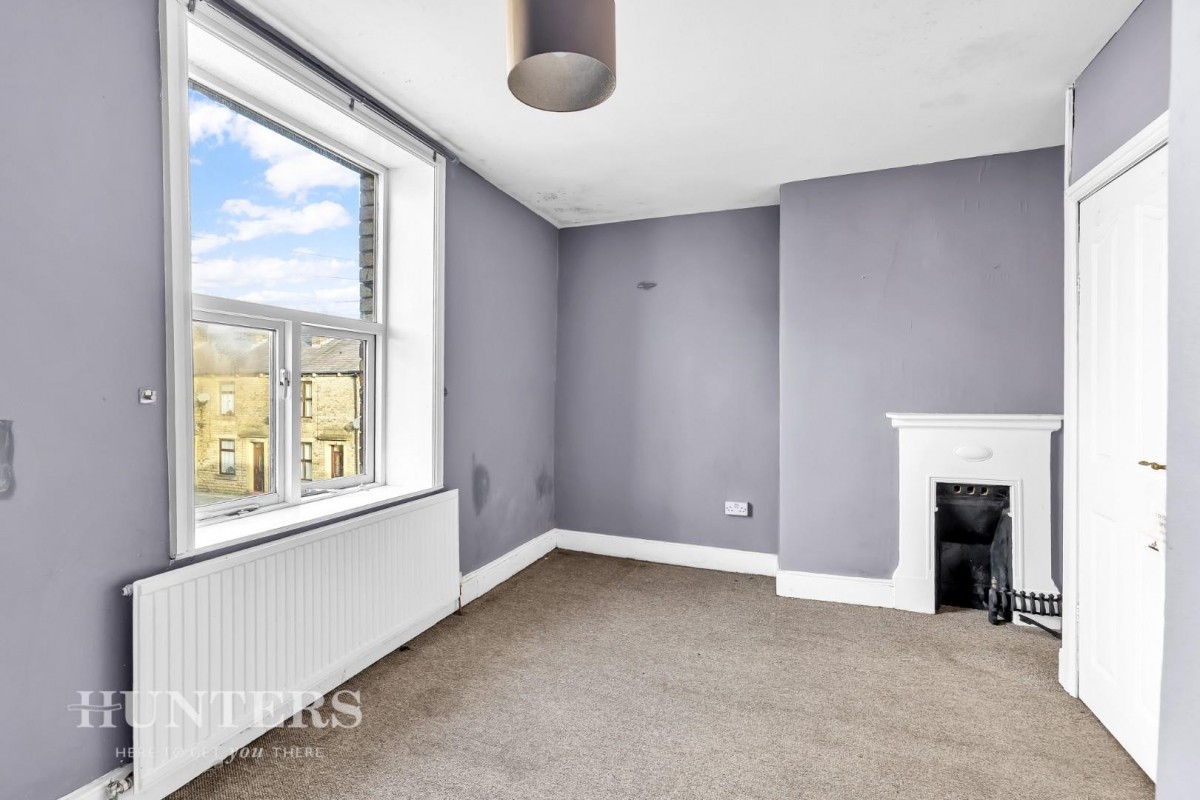 Hare Hill Road, Littleborough, OL15 9AD