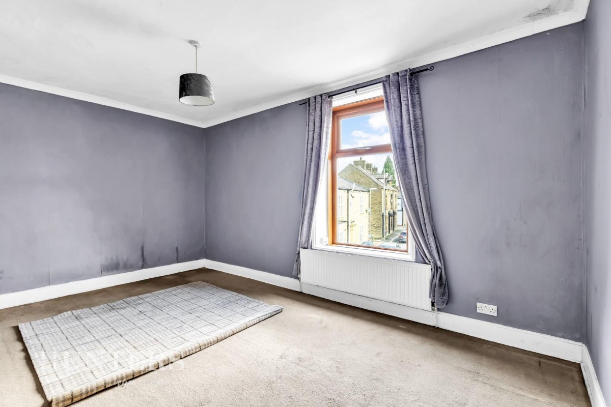 Hare Hill Road, Littleborough, OL15 9AD