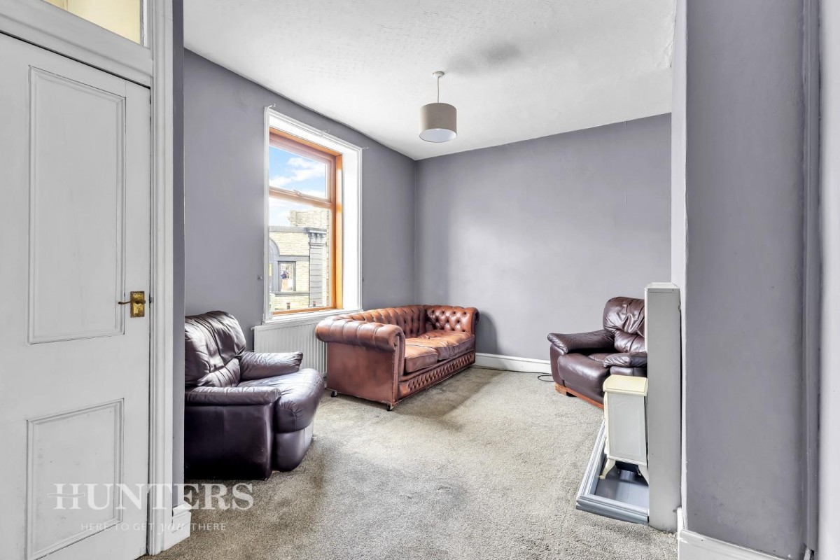 Hare Hill Road, Littleborough, OL15 9AD