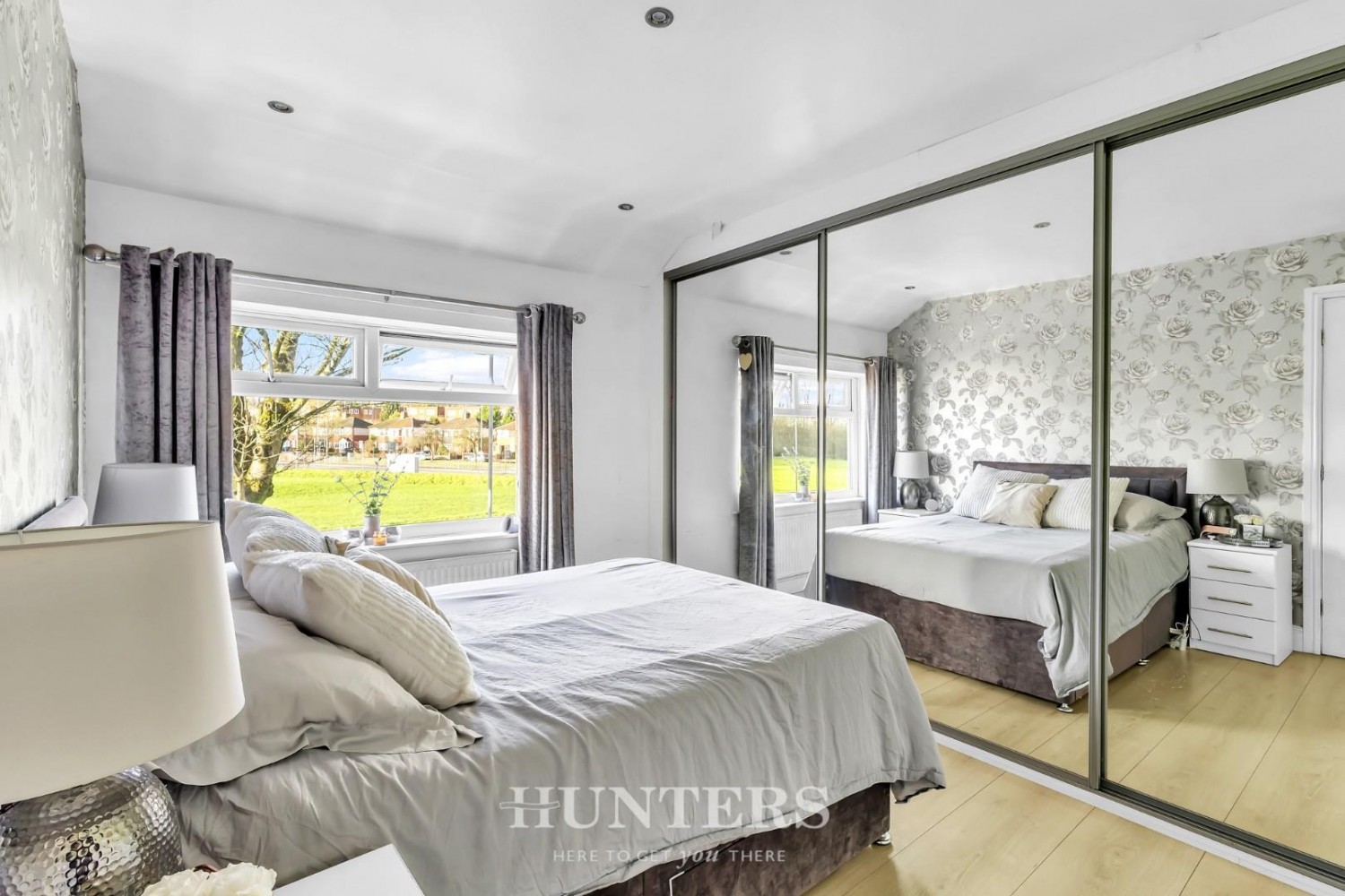 Kelvin Avenue, Middleton M24