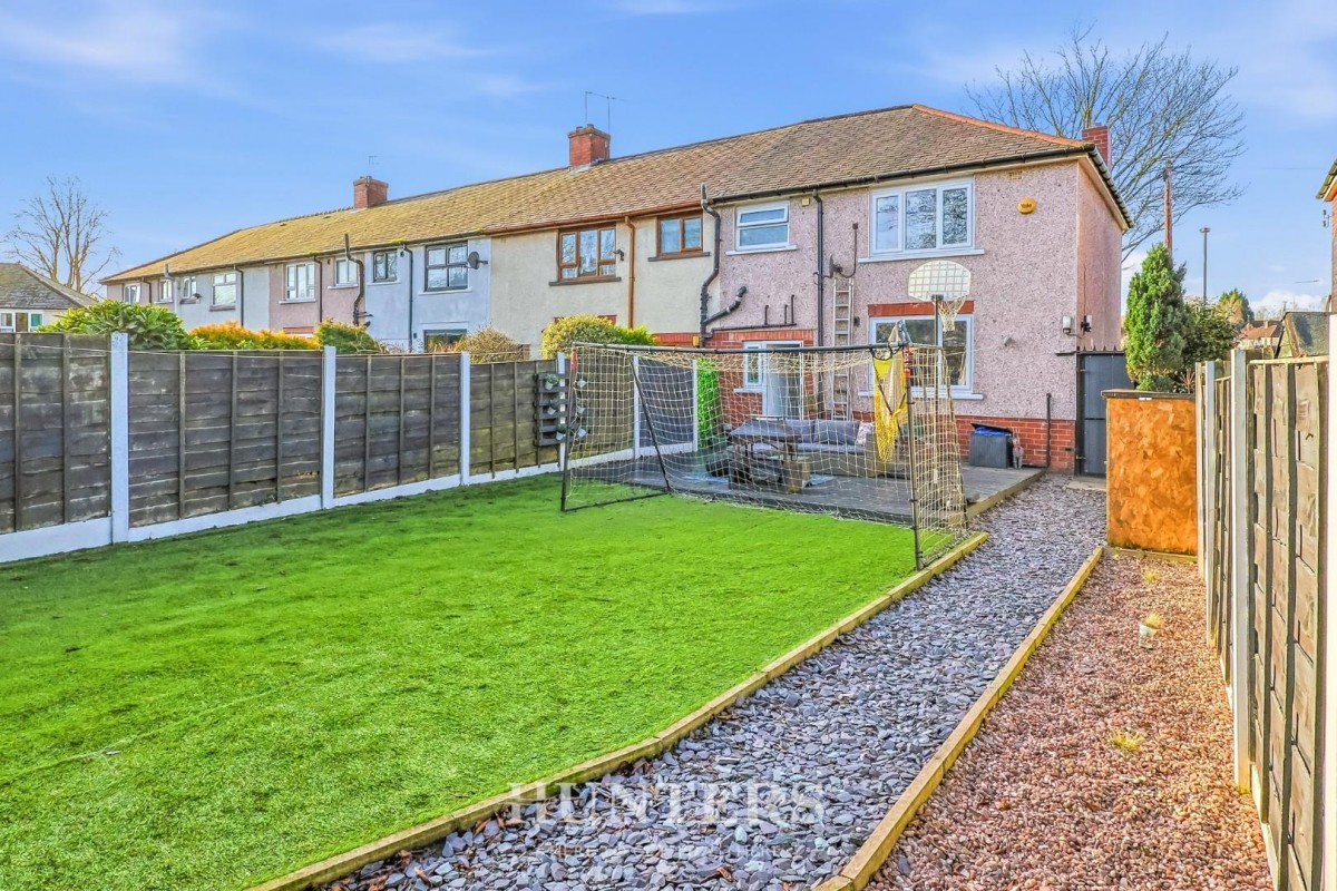 Kelvin Avenue, Middleton M24