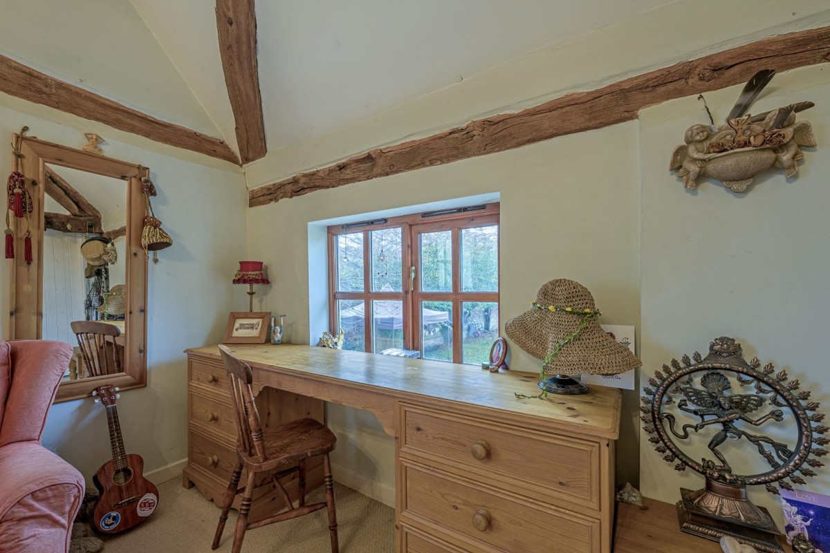 Tudor Barn, Sion Hill Court, Sion Hill, Wolverley, DY10 2YY