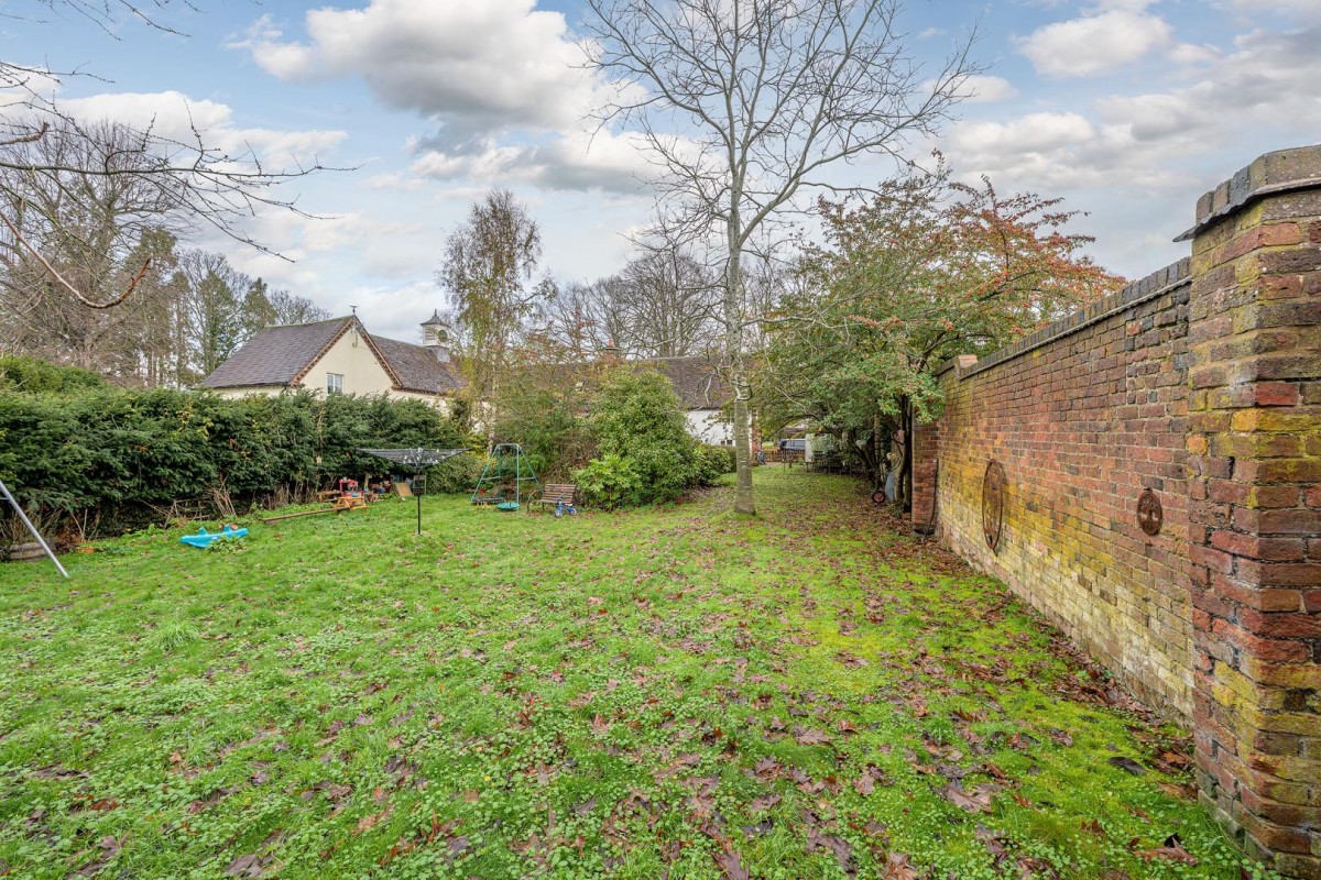 Tudor Barn, Sion Hill Court, Sion Hill, Wolverley, DY10 2YY