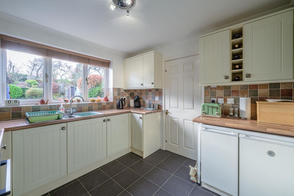 Ploverdale Crescent, Kingswinford, DY6 8XU