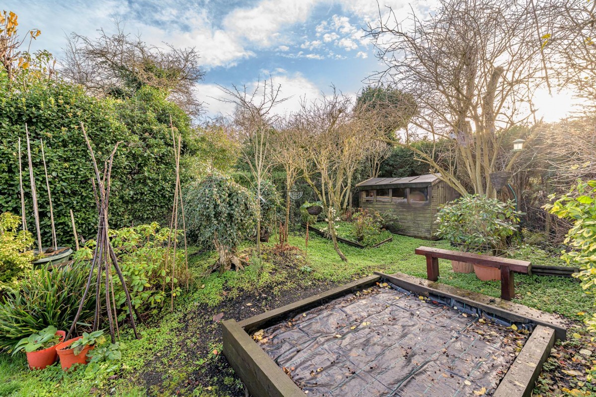 Ploverdale Crescent, Kingswinford, DY6 8XU