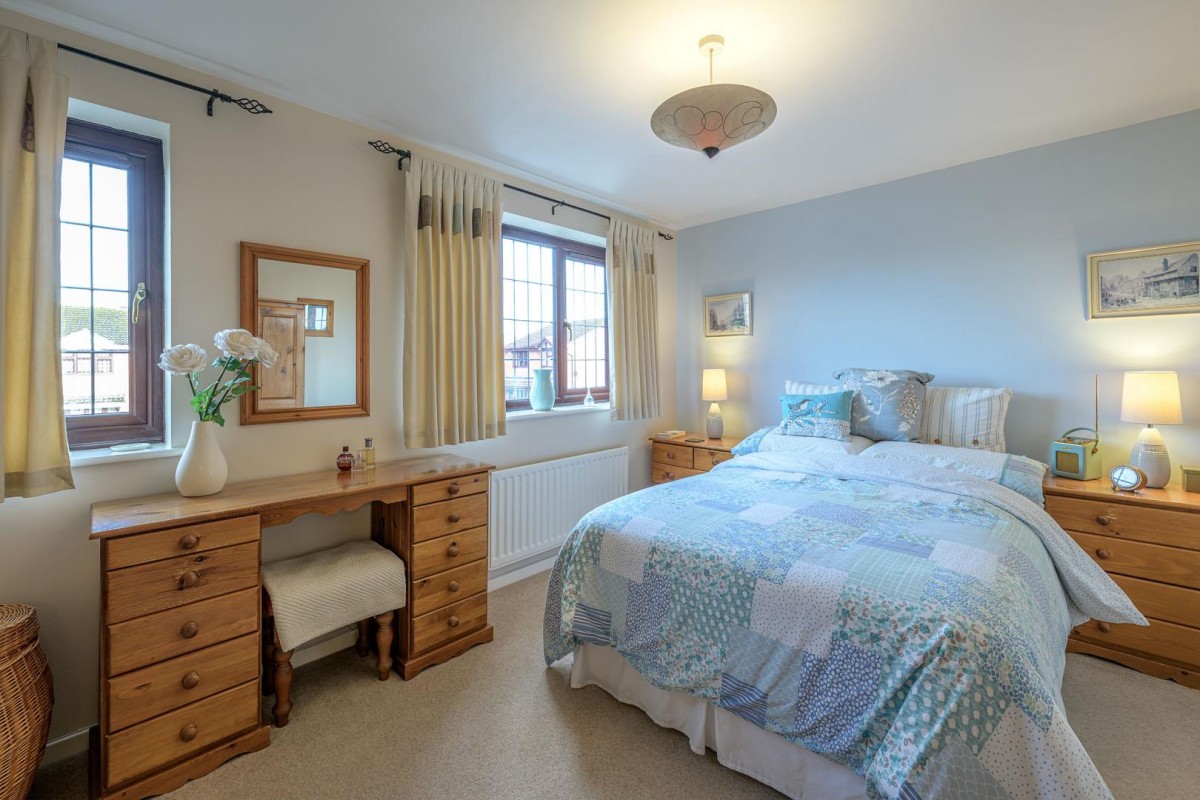 Ploverdale Crescent, Kingswinford, DY6 8XU