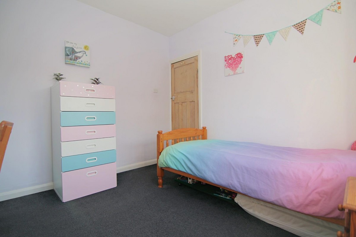 South Drive, Farsley