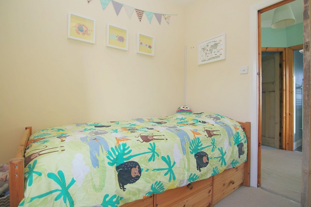 South Drive, Farsley