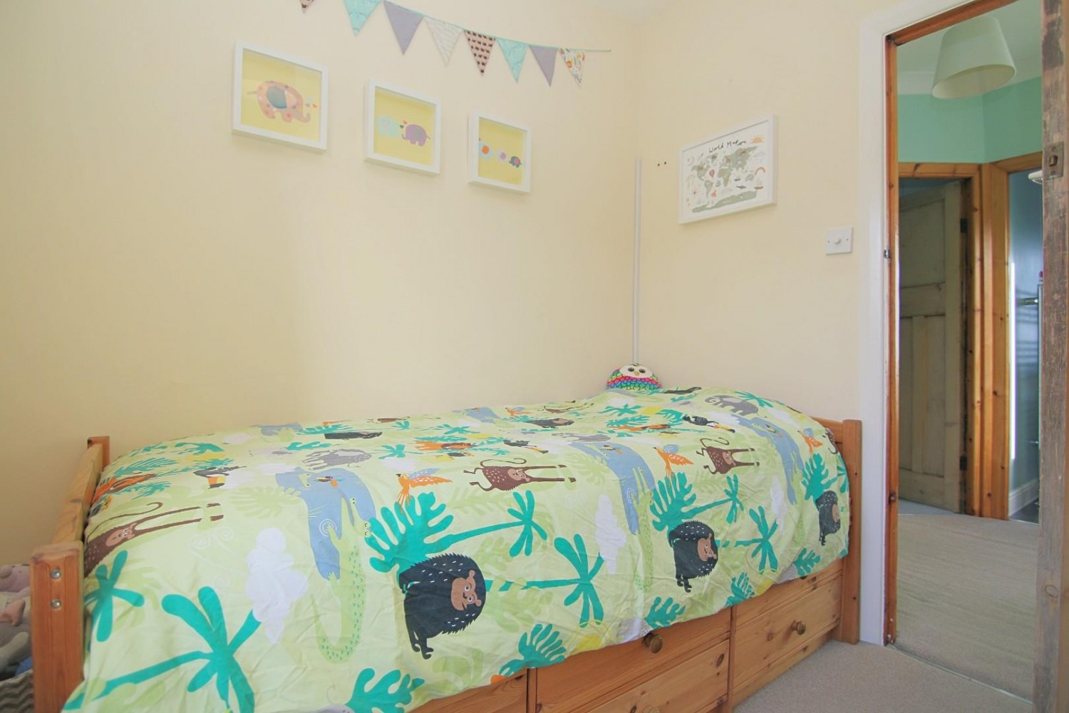 South Drive, Farsley