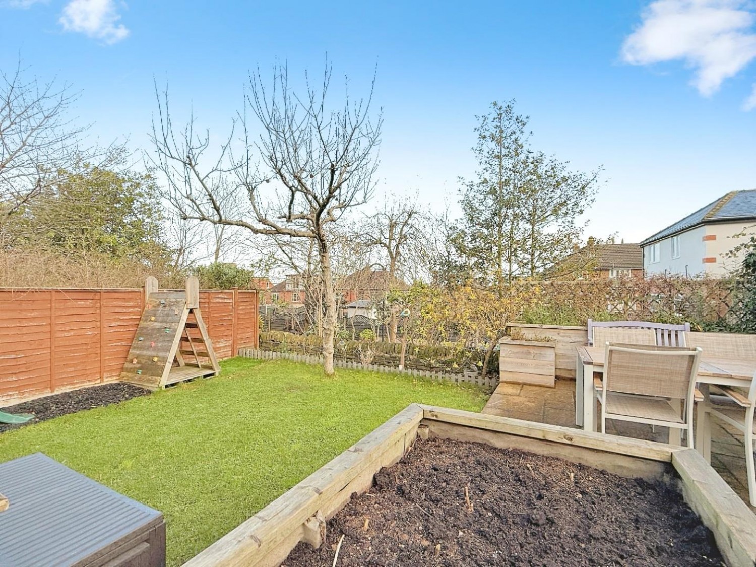 South Drive, Farsley