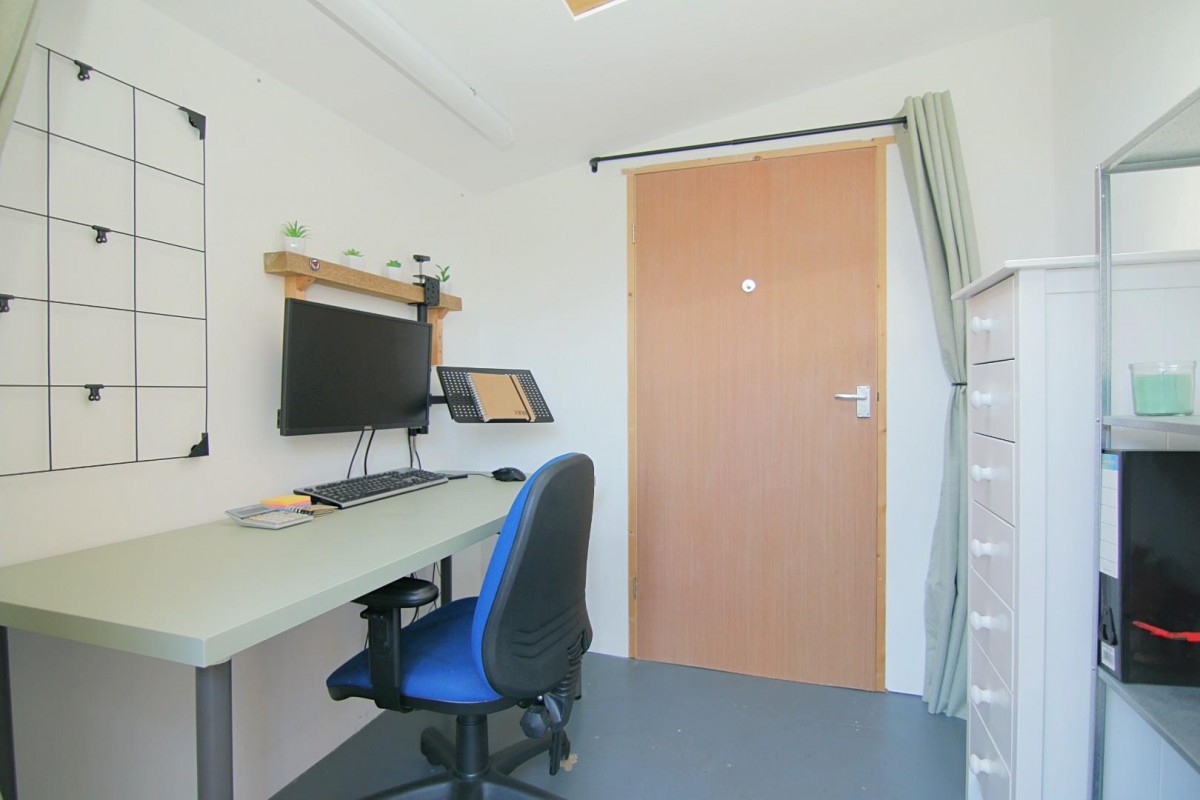 South Drive, Farsley