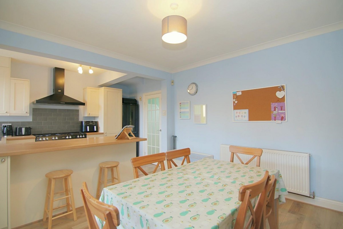 South Drive, Farsley