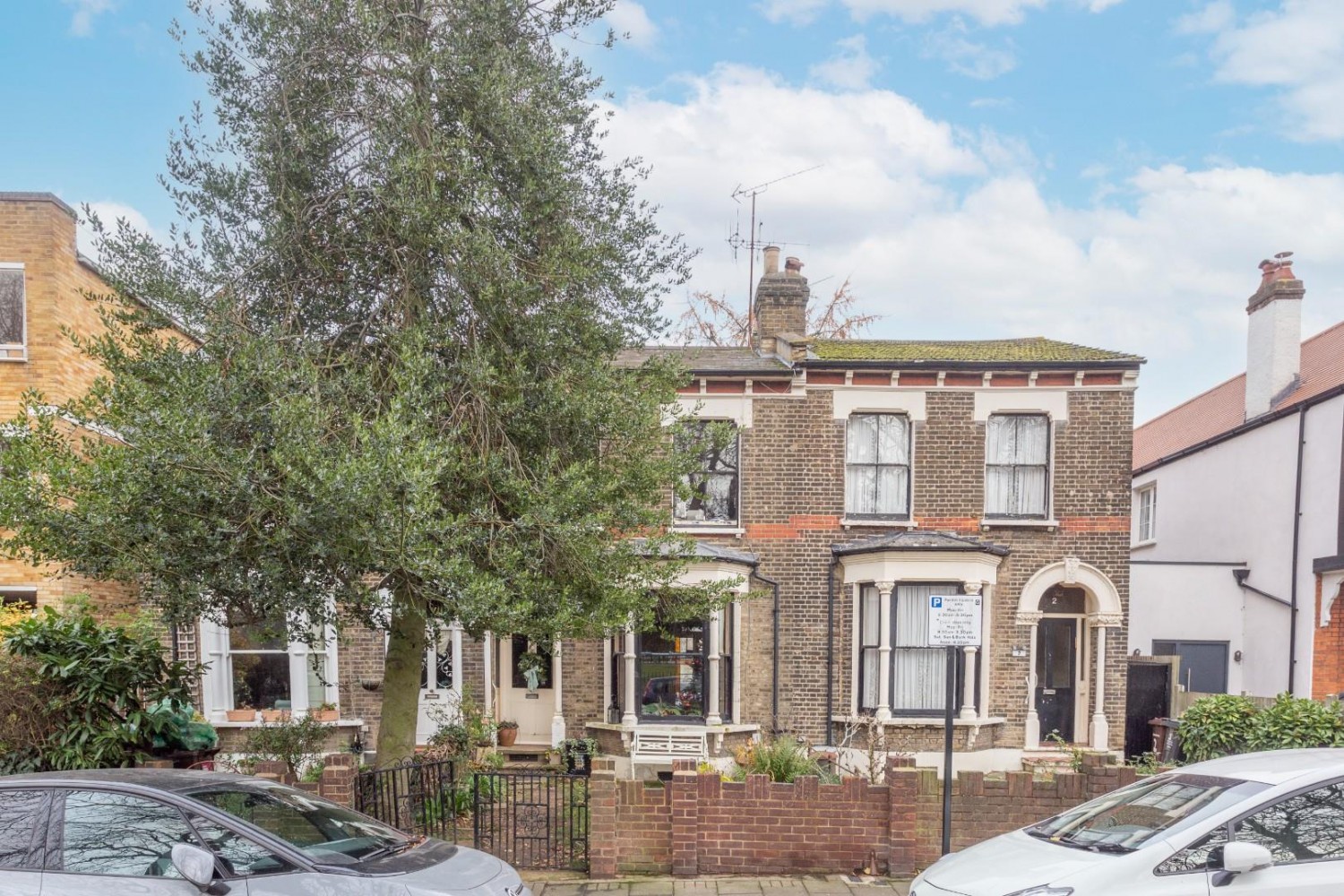 Queen Elizabeth's Walk, London, N16