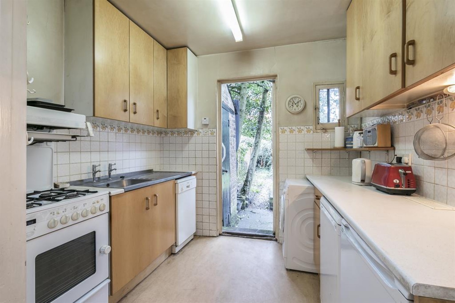 Queen Elizabeth's Walk, London, N16