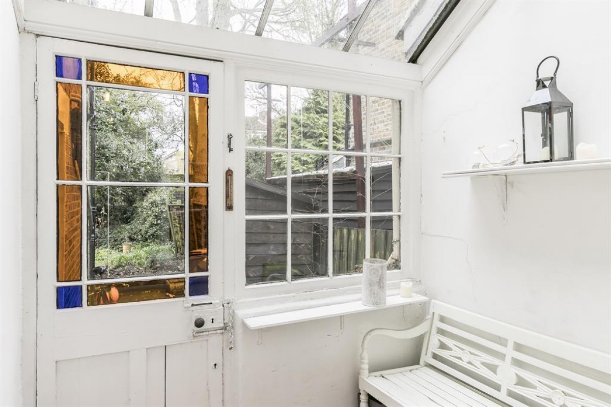 Queen Elizabeth's Walk, London, N16