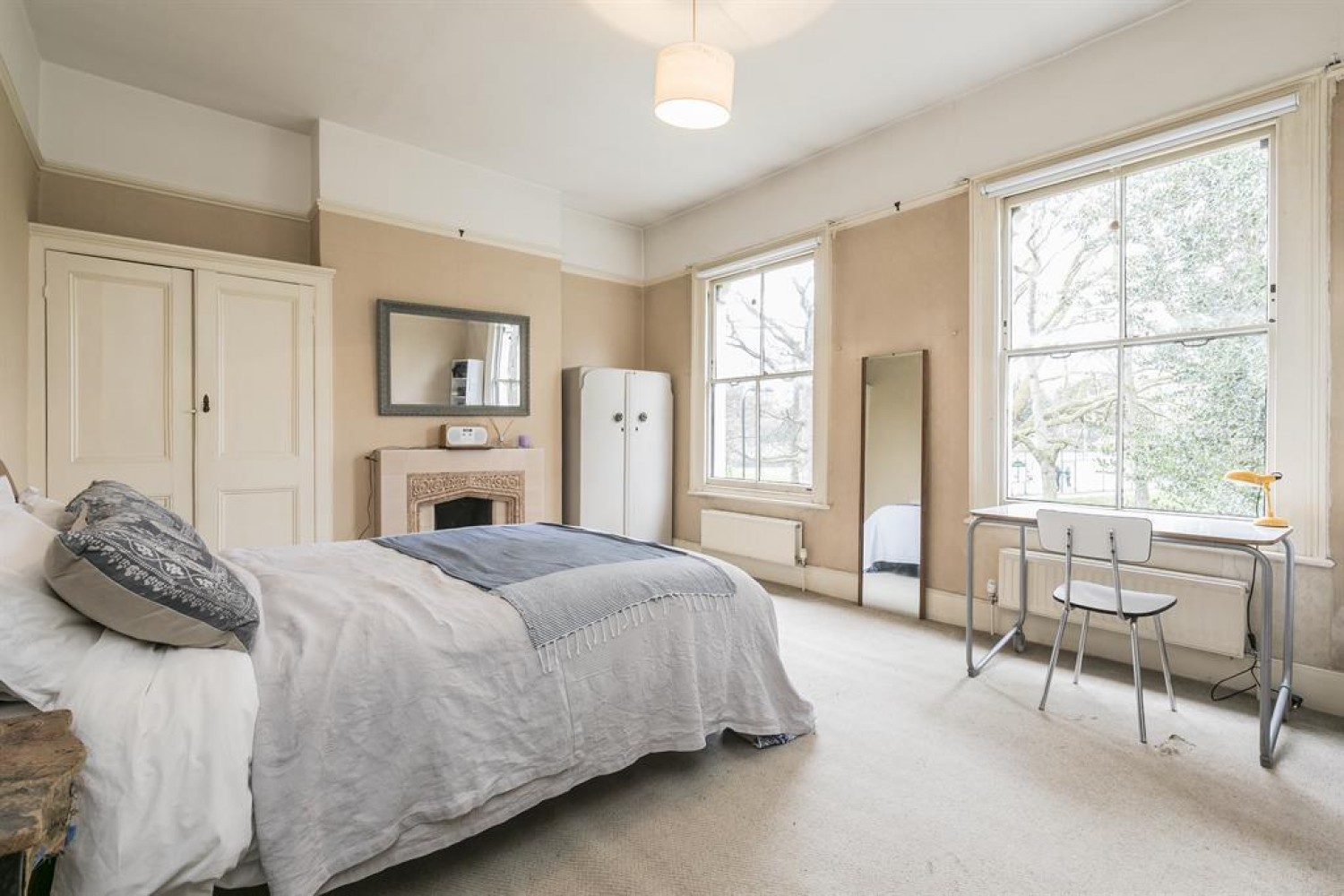 Queen Elizabeth's Walk, London, N16