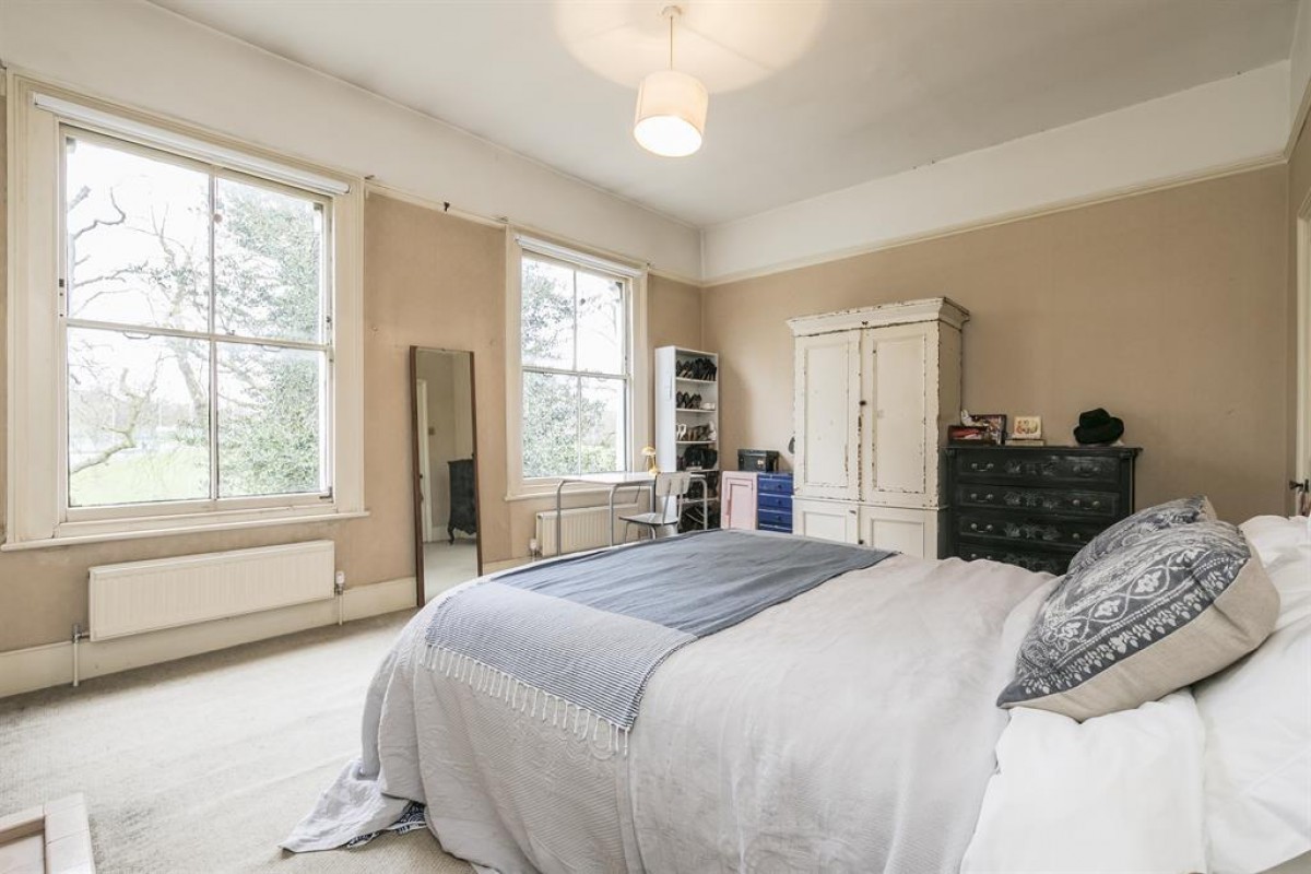 Queen Elizabeth's Walk, London, N16