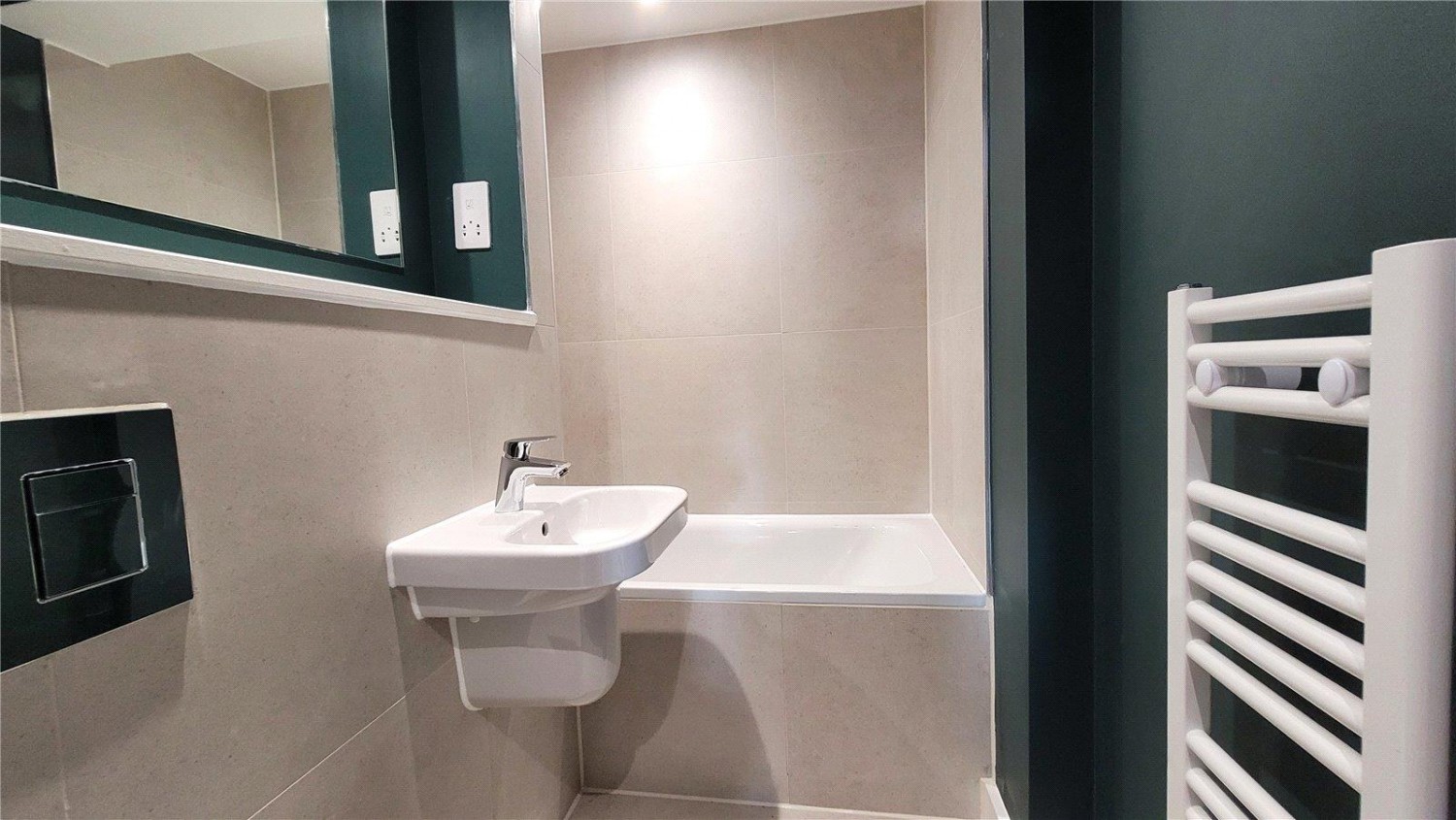 Sky Gardens 7 Spinners Way, Manchester