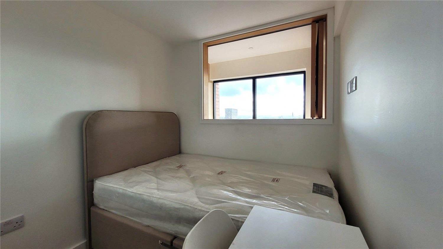 Sky Gardens 7 Spinners Way, Manchester