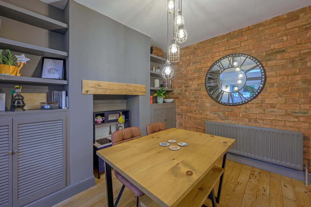 Amblecote Road, Brierley Hill, DY5 2YJ