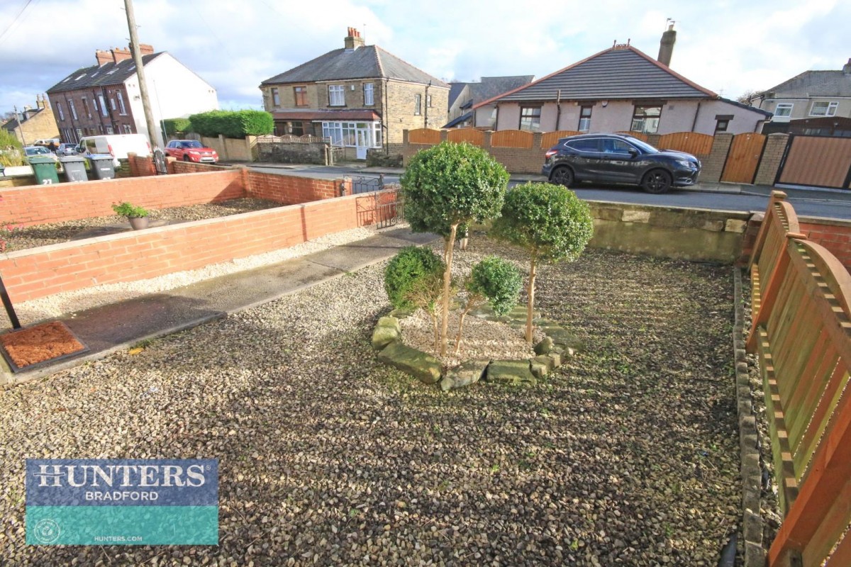 Moorcroft Drive, East Bierley, Bradford, West Yorkshire, BD4 6NJ