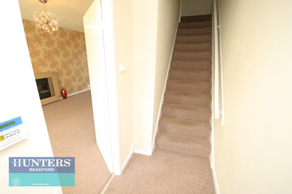 Moorcroft Drive, East Bierley, Bradford, West Yorkshire, BD4 6NJ