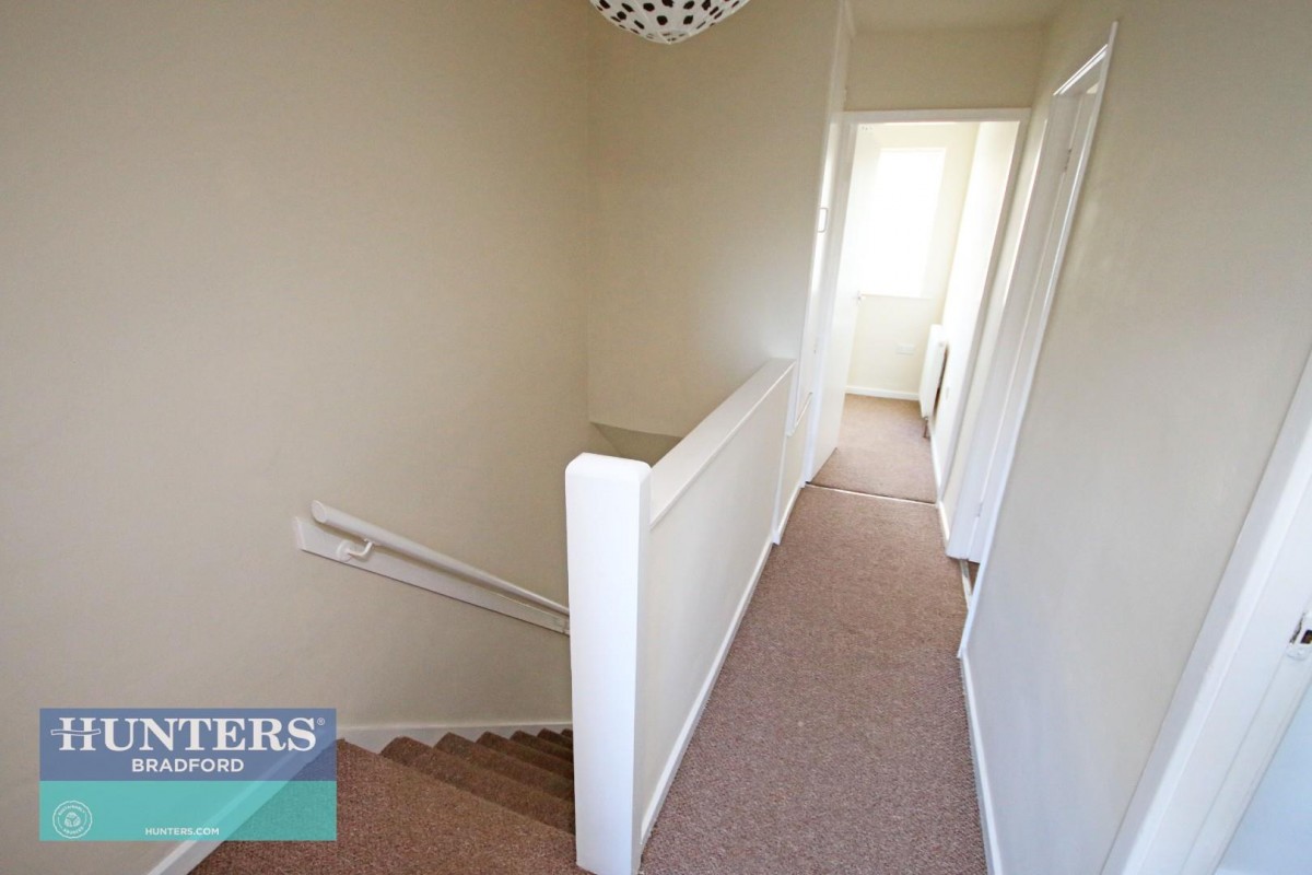 Moorcroft Drive, East Bierley, Bradford, West Yorkshire, BD4 6NJ