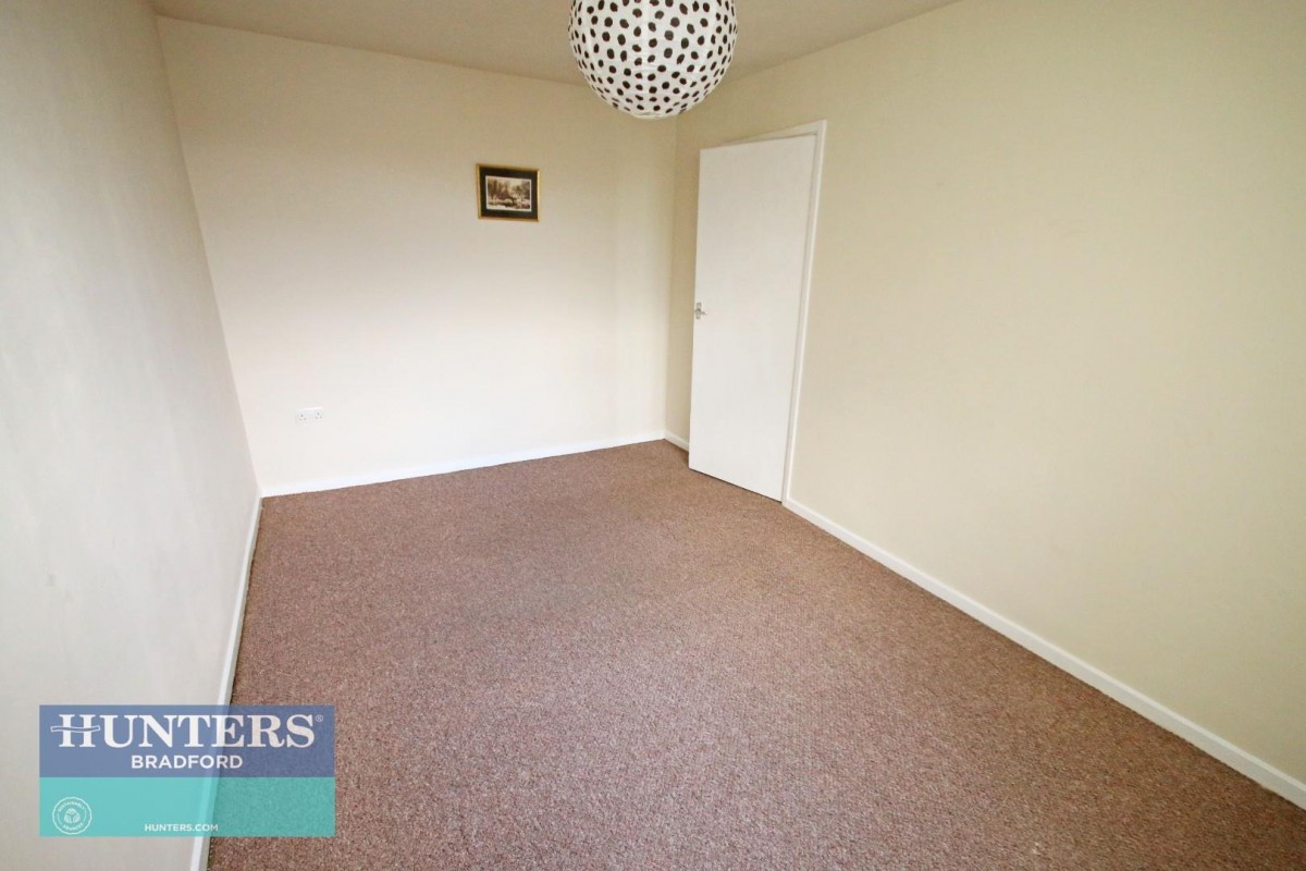 Moorcroft Drive, East Bierley, Bradford, West Yorkshire, BD4 6NJ